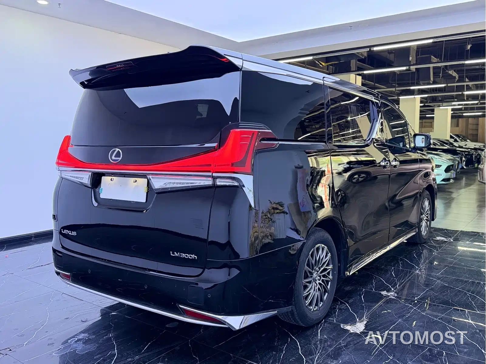 Toyota Vellfire 2021 Crown Hybrid 2.5L HV Premium Edition — фото 18