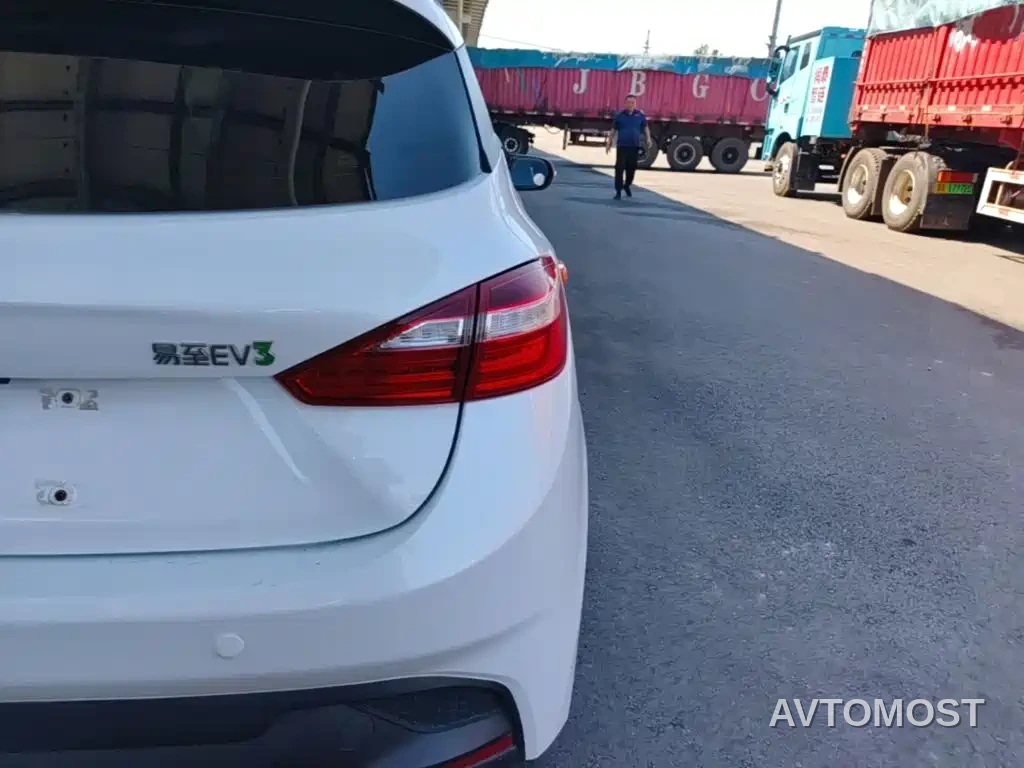 JMCG New Energy Yizhi EV3 2024 Youth Edition 330KM Comfort — фото 8