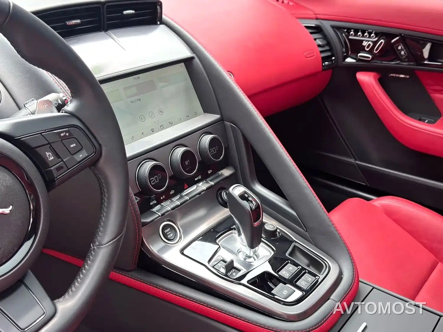 Jaguar F-TYPE 2024 P300 75th Anniversary Collector's Hardtop Edition — фото 6