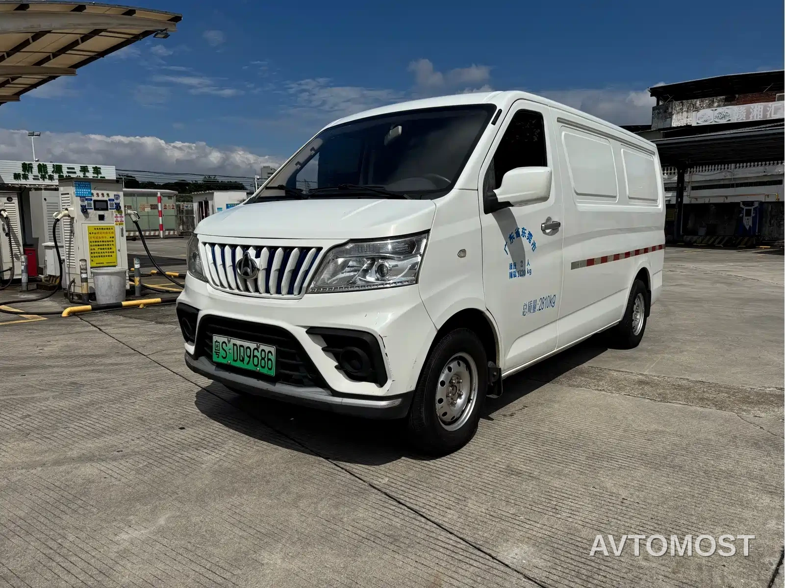 Changan Ruixing EM80 2022 Flat Roof Tailgate 2-seater 60kW 41.86kWh — фото 1