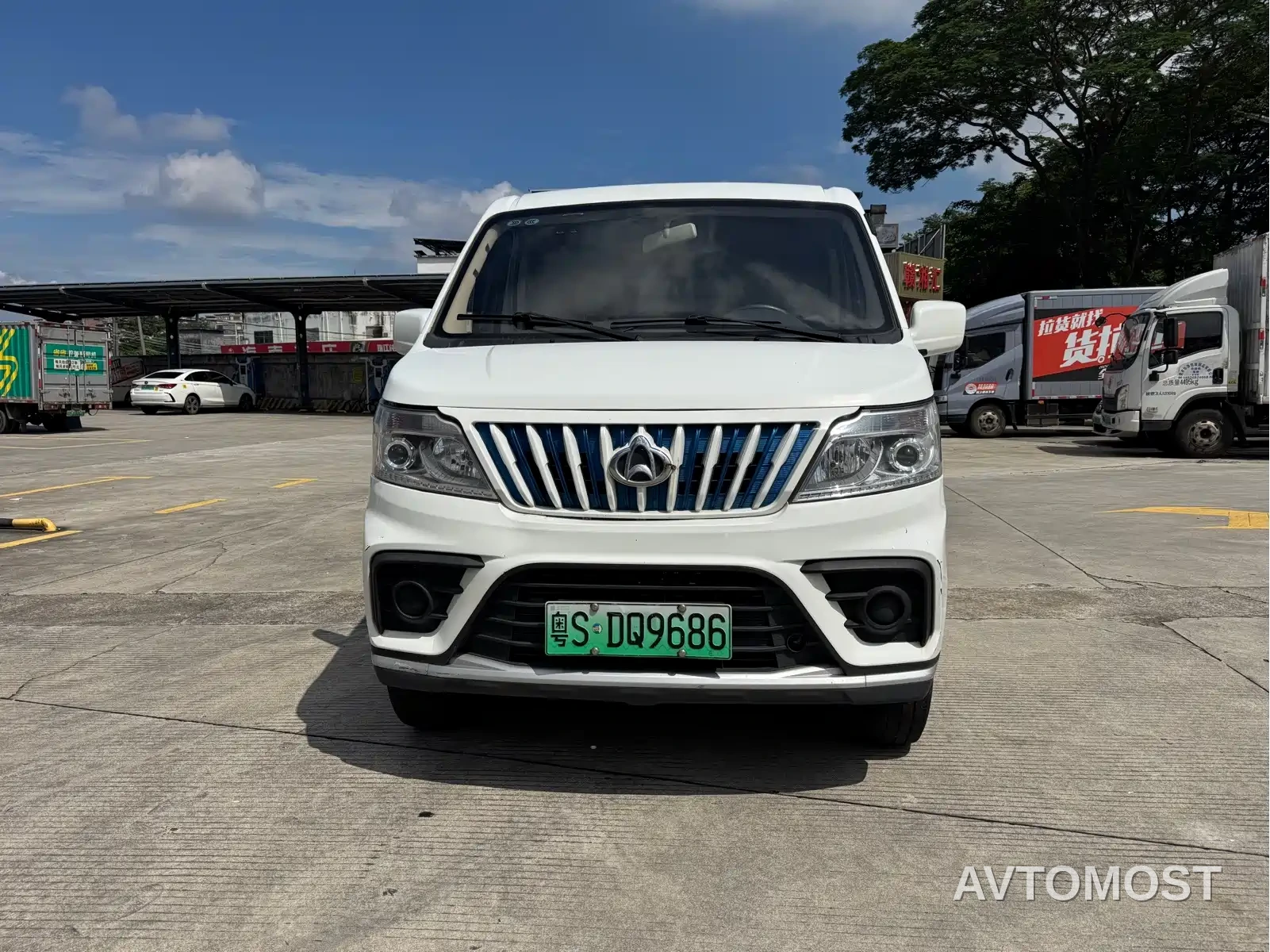 Changan Ruixing EM80 2022 Flat Roof Tailgate 2-seater 60kW 41.86kWh — фото 2