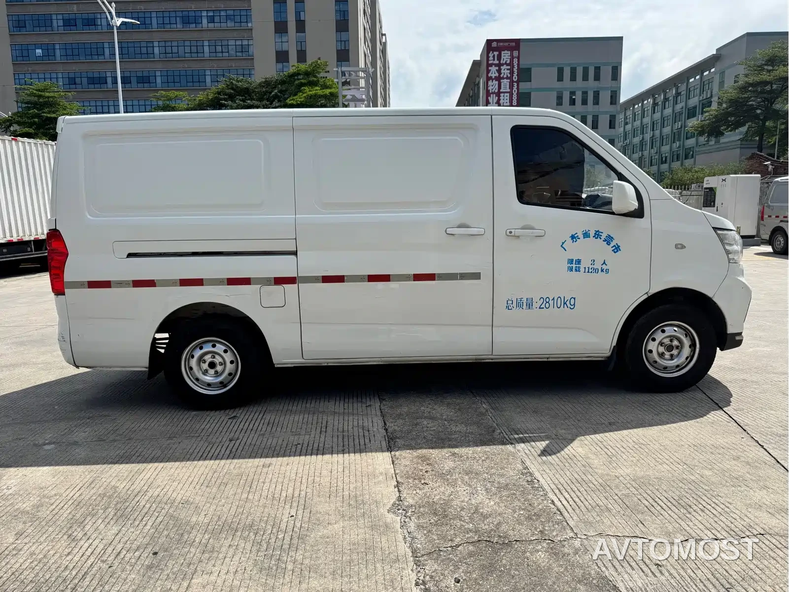 Changan Ruixing EM80 2022 Flat Roof Tailgate 2-seater 60kW 41.86kWh — фото 7
