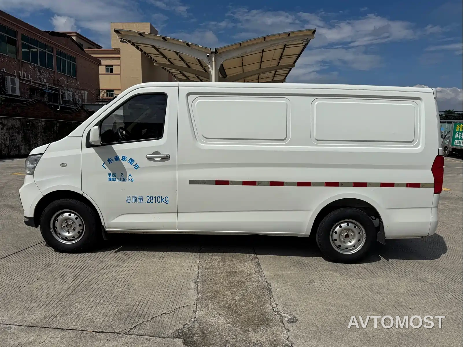 Changan Ruixing EM80 2022 Flat Roof Tailgate 2-seater 60kW 41.86kWh — фото 8