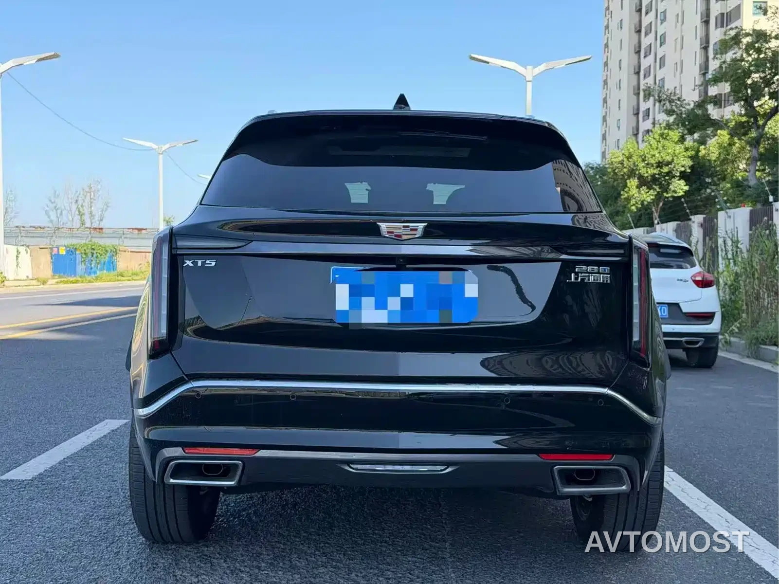 Cadillac XT5 2025 2.0T Luxury — фото 8