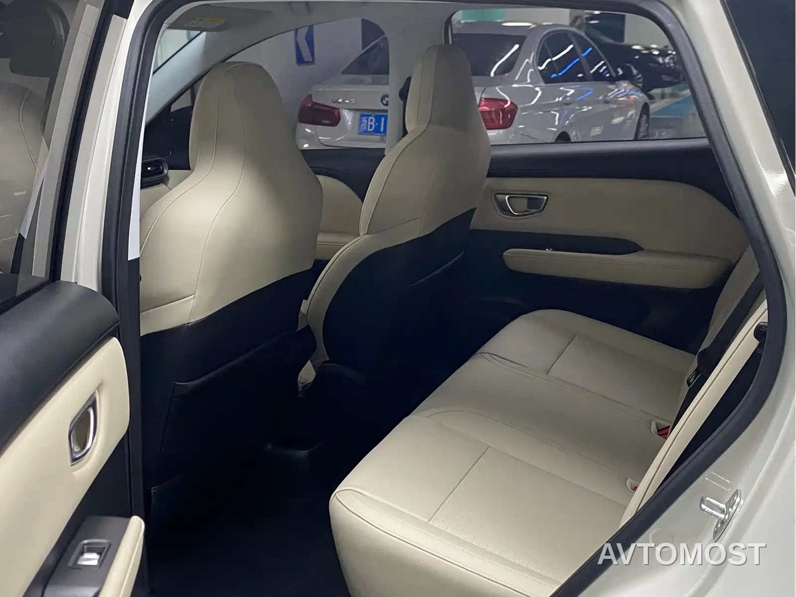 Wuling Binguo PLUS 2024 Model 330km 5-Seater — фото 11