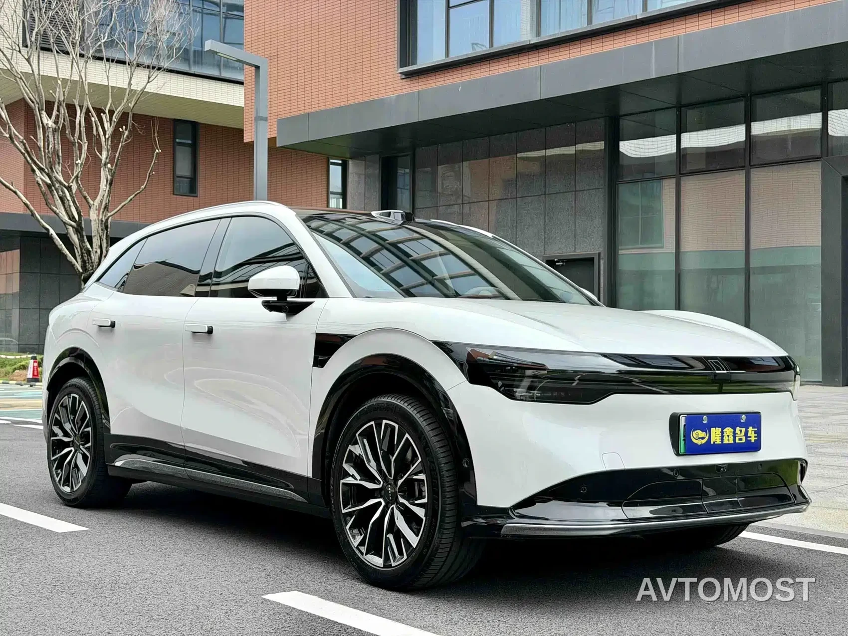 Zeekr 7X 2025 Model 75kWh RWD Smart Driving Edition — фото 3