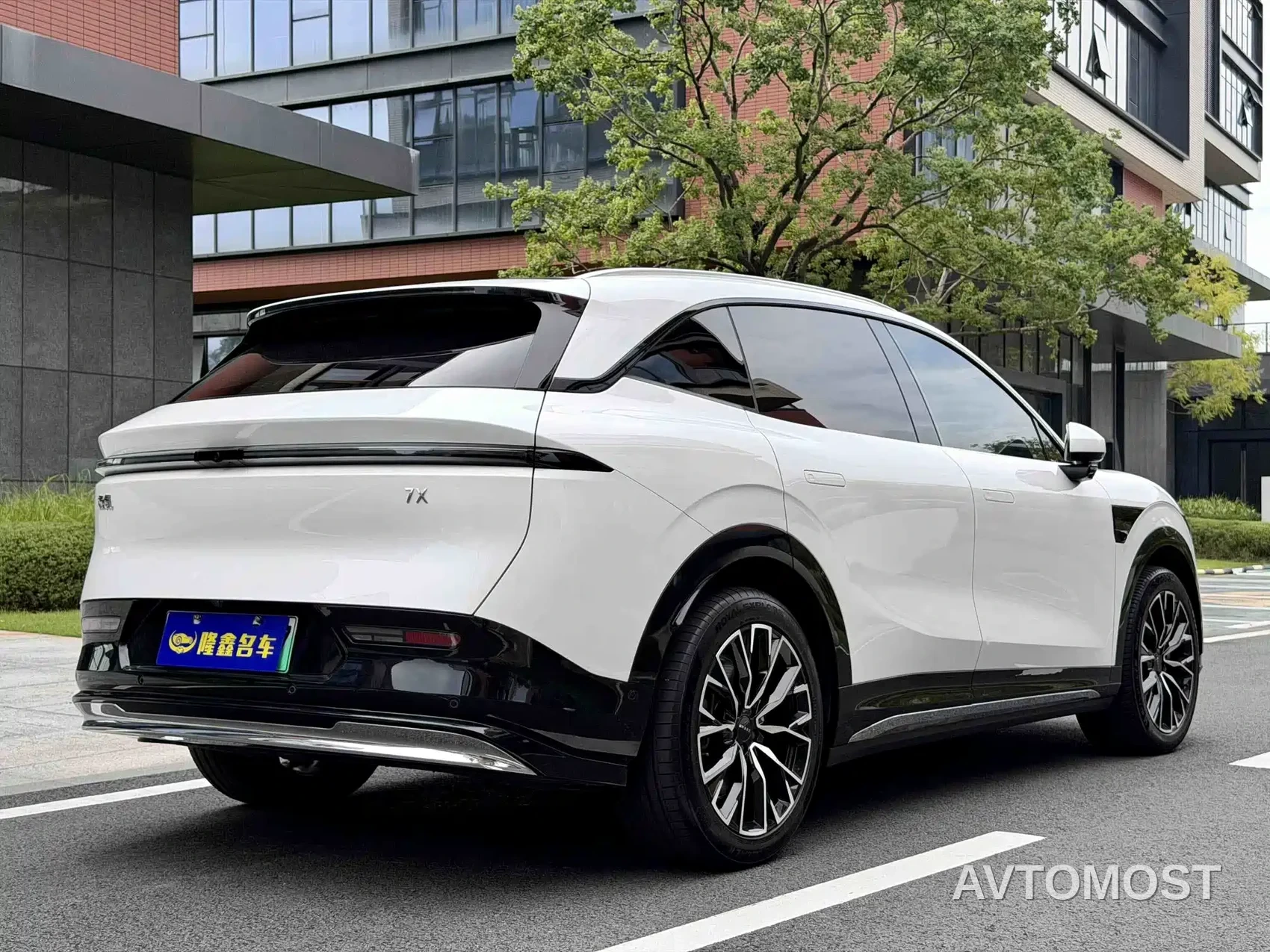 Zeekr 7X 2025 Model 75kWh RWD Smart Driving Edition — фото 21