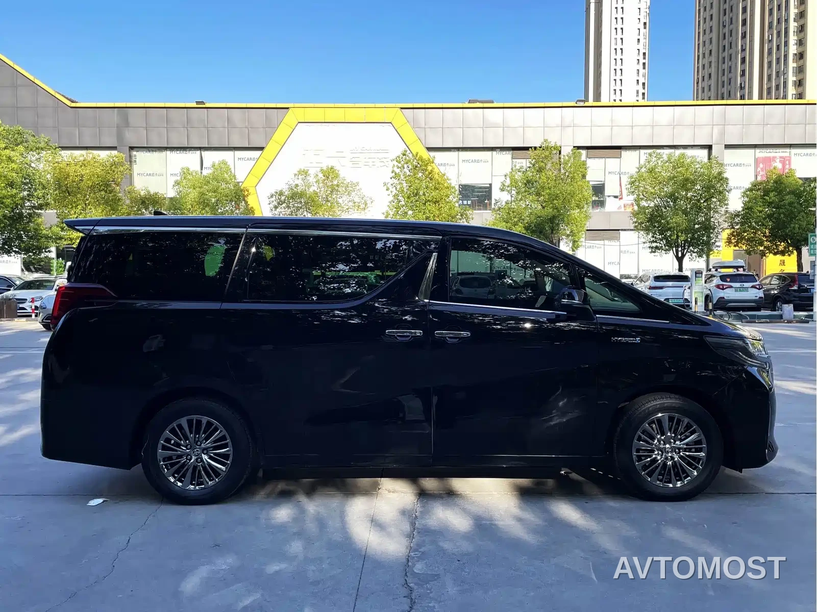 Toyota Alphard 2021 Hybrid 2.5L Premium — фото 7