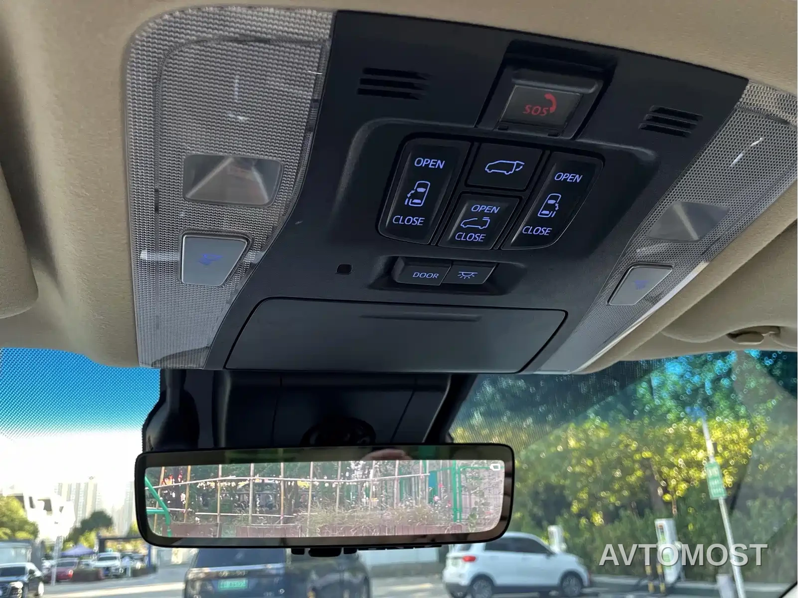 Toyota Alphard 2021 Hybrid 2.5L Premium — фото 13