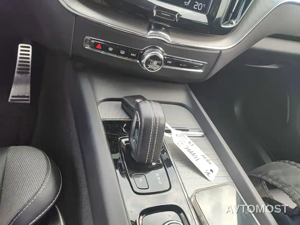 Volvo XC60 Plug-in Hybrid 2021 T8 E-Drive Hybrid Inscription Sport — фото 14