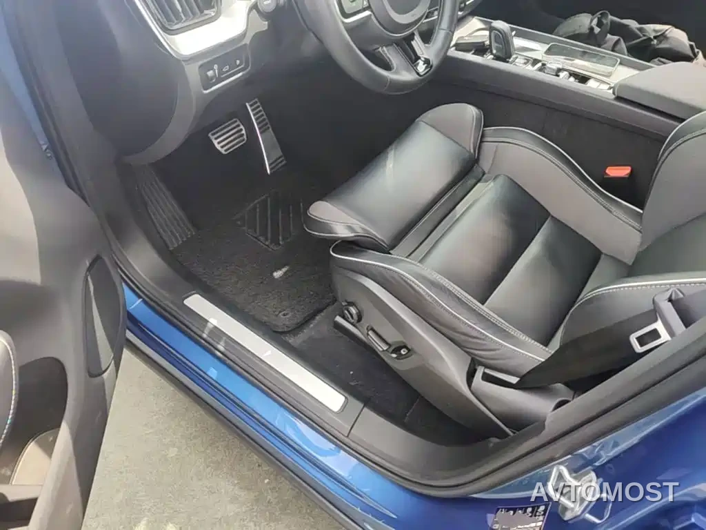 Volvo XC60 Plug-in Hybrid 2021 T8 E-Drive Hybrid Inscription Sport — фото 15
