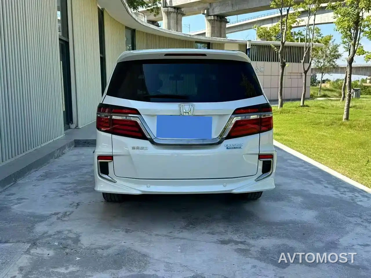 Honda Elysion 2019 2.0L Hybrid Luxury Edition — фото 8
