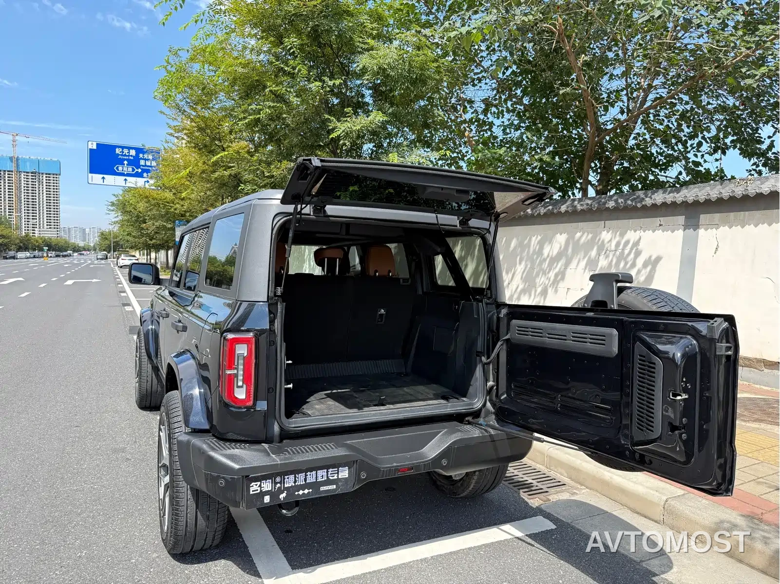 Ford Bronco 2024 2.3T Long Beach — фото 11