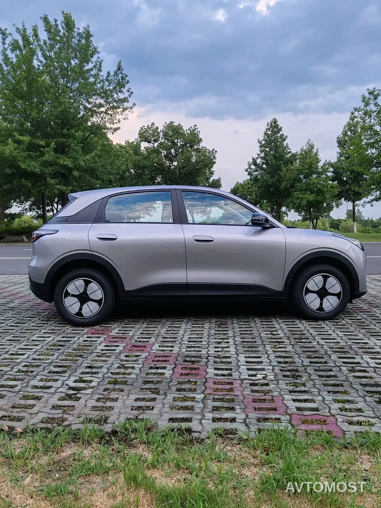 Geely Galaxy Starry Wish — фото 6