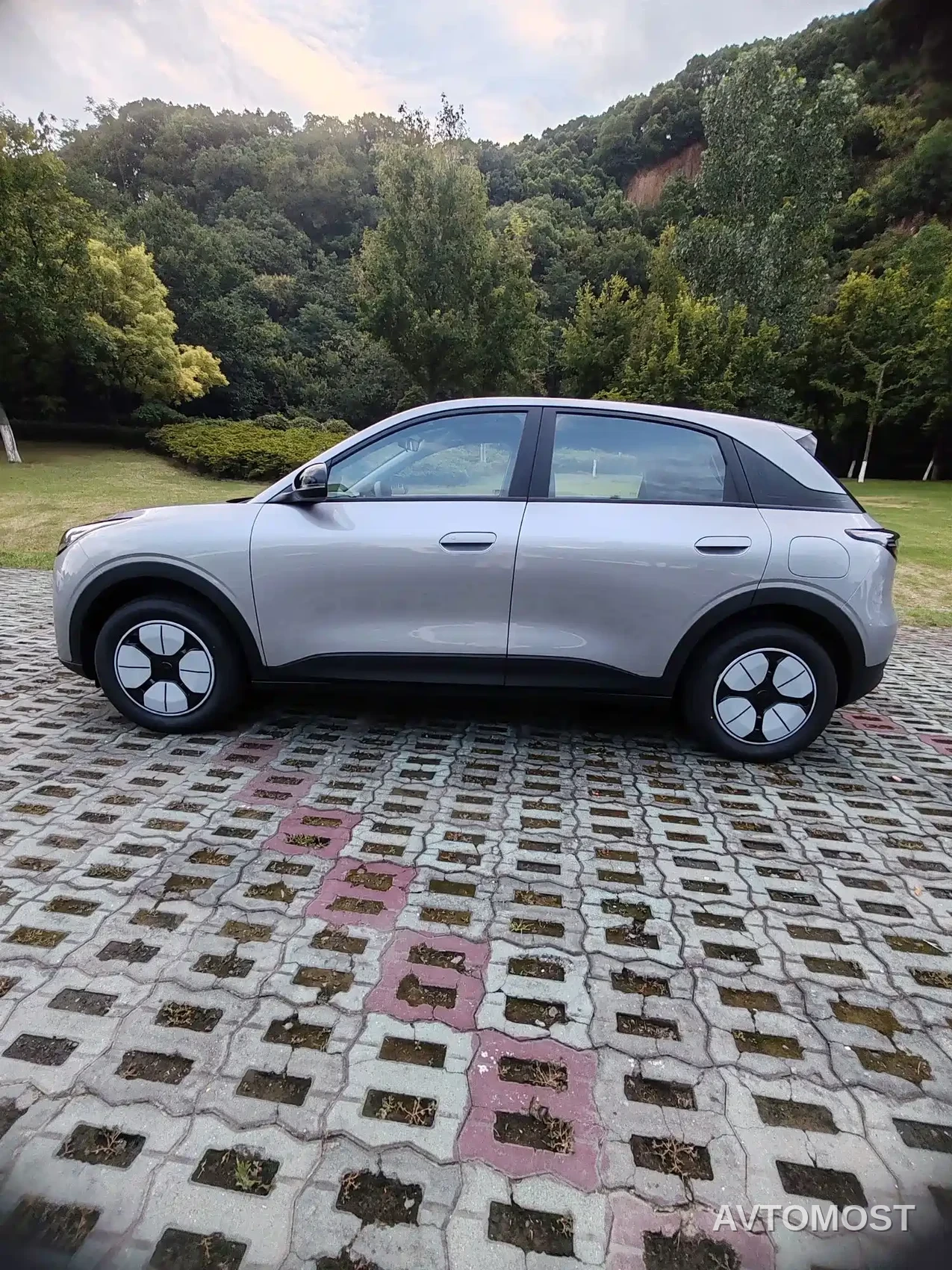 Geely Galaxy Starry Wish — фото 13