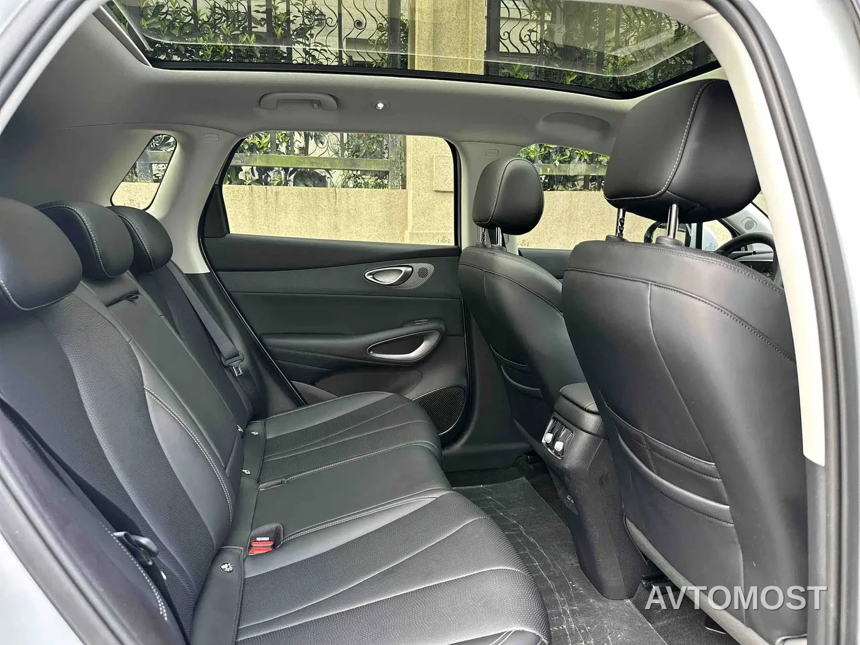 BYD Hai Shi 05 EV 2025 520KM Smart Navigation Edition — фото 9