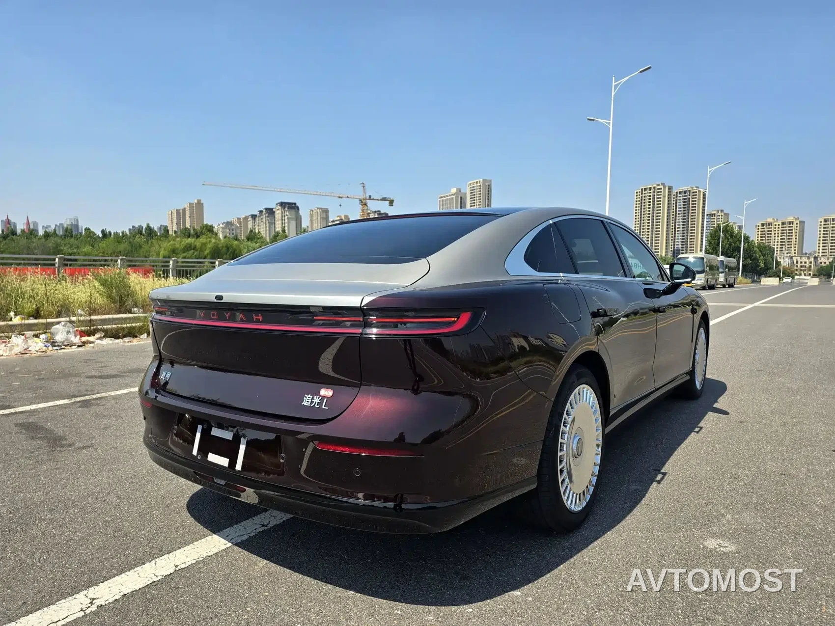 VOYAH Zhuiguang L 2025 Mid-configuration Model — фото 10