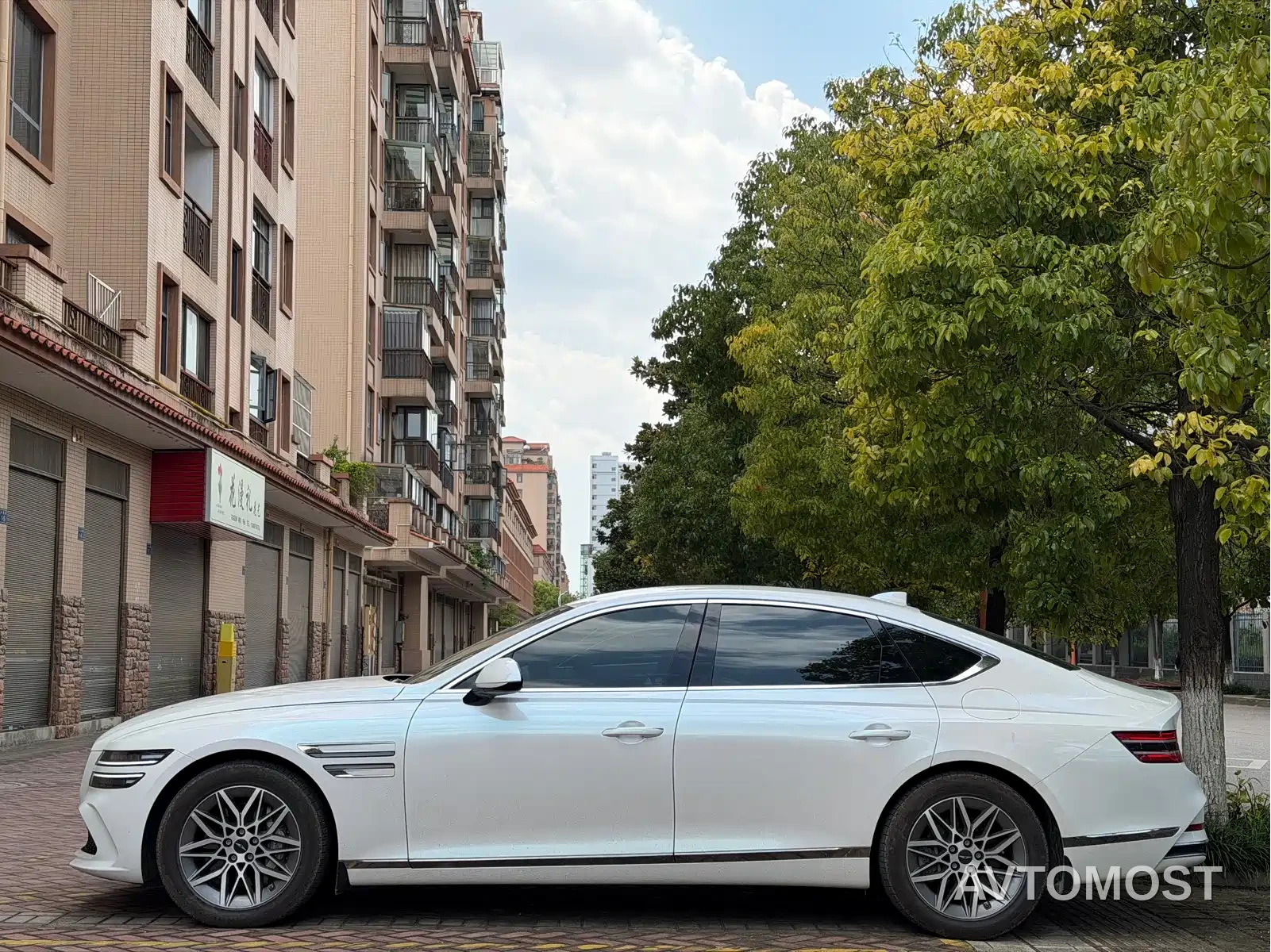 Genesis G80 2024 2.5T RWD Luxury — фото 16