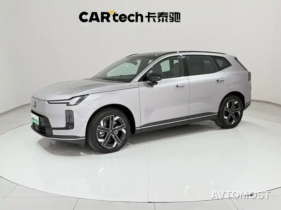 Volvo XC70 Plug-in Hybrid 2025 Standard