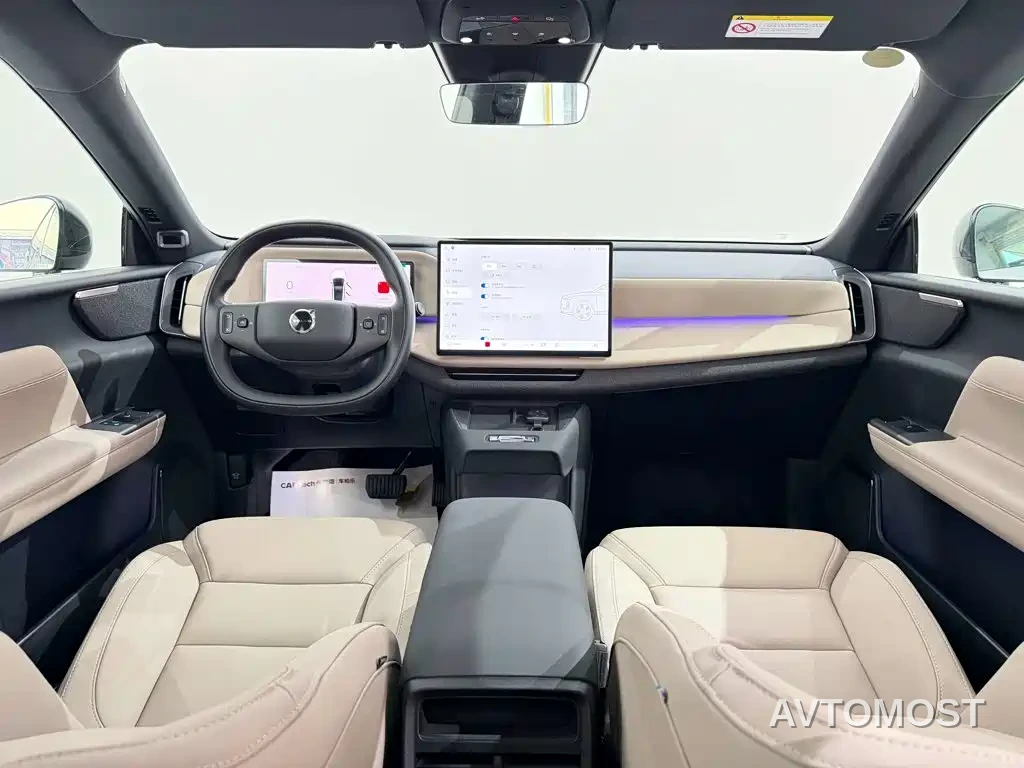 Volvo XC70 Plug-in Hybrid 2025 Standard — фото 13