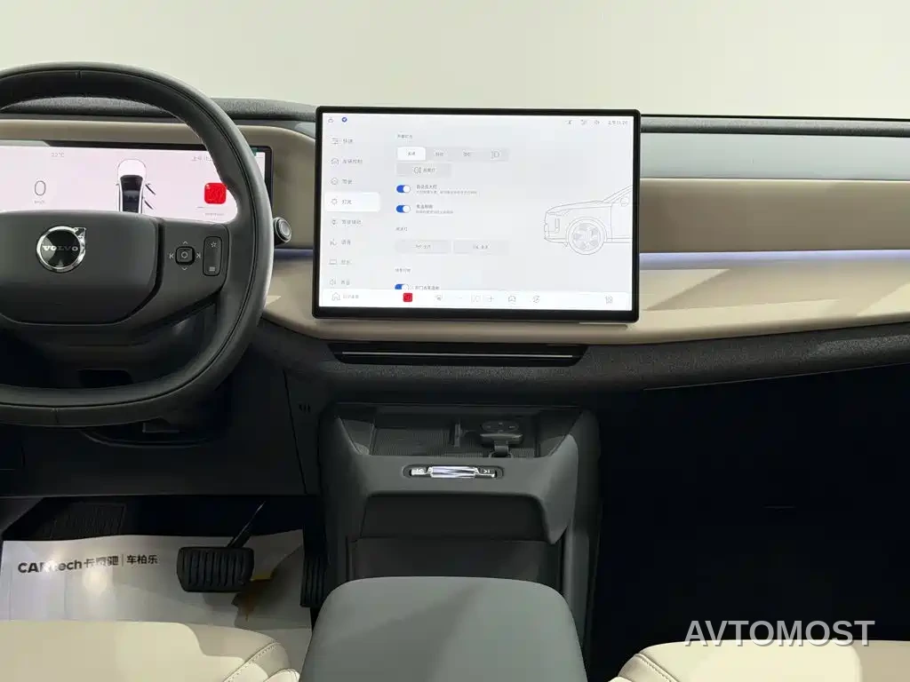 Volvo XC70 Plug-in Hybrid 2025 Standard — фото 20