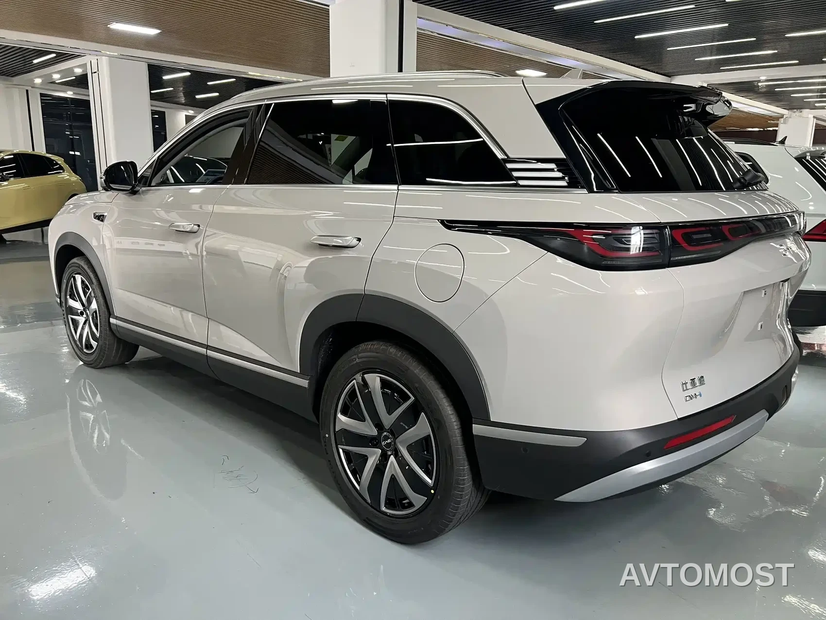 BYD Hai Shi 07 DM-i 2025 150 Pilot+ Edition — фото 5