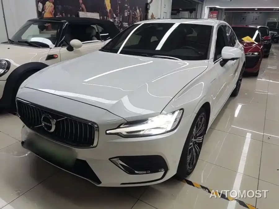 Volvo S60 Plug-in Hybrid 2022 T8 E-AWD Hybrid Intelligent Luxury Edition