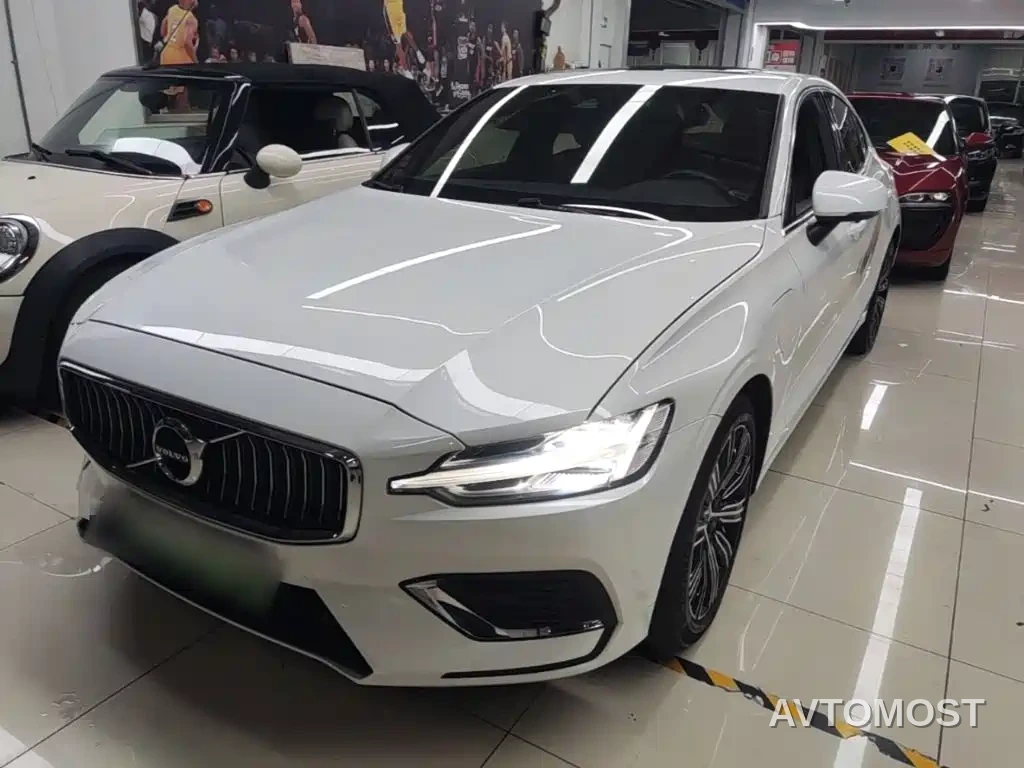 Volvo S60 Plug-in Hybrid 2022 T8 E-AWD Hybrid Intelligent Luxury Edition — фото 2