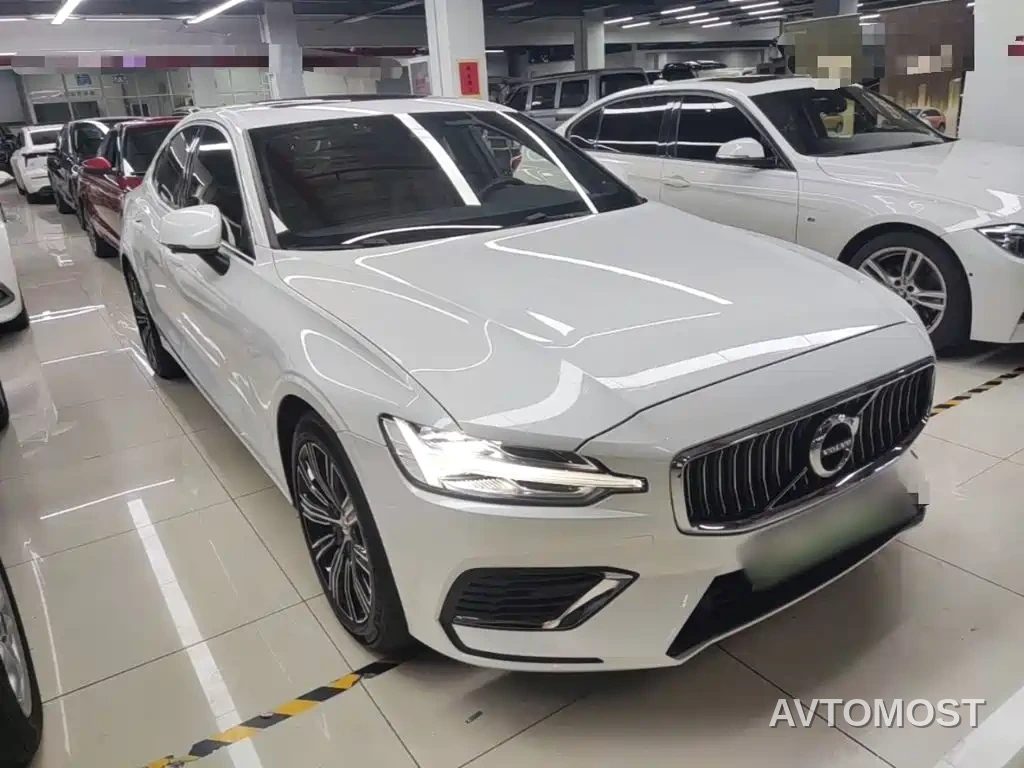 Volvo S60 Plug-in Hybrid 2022 T8 E-AWD Hybrid Intelligent Luxury Edition — фото 4