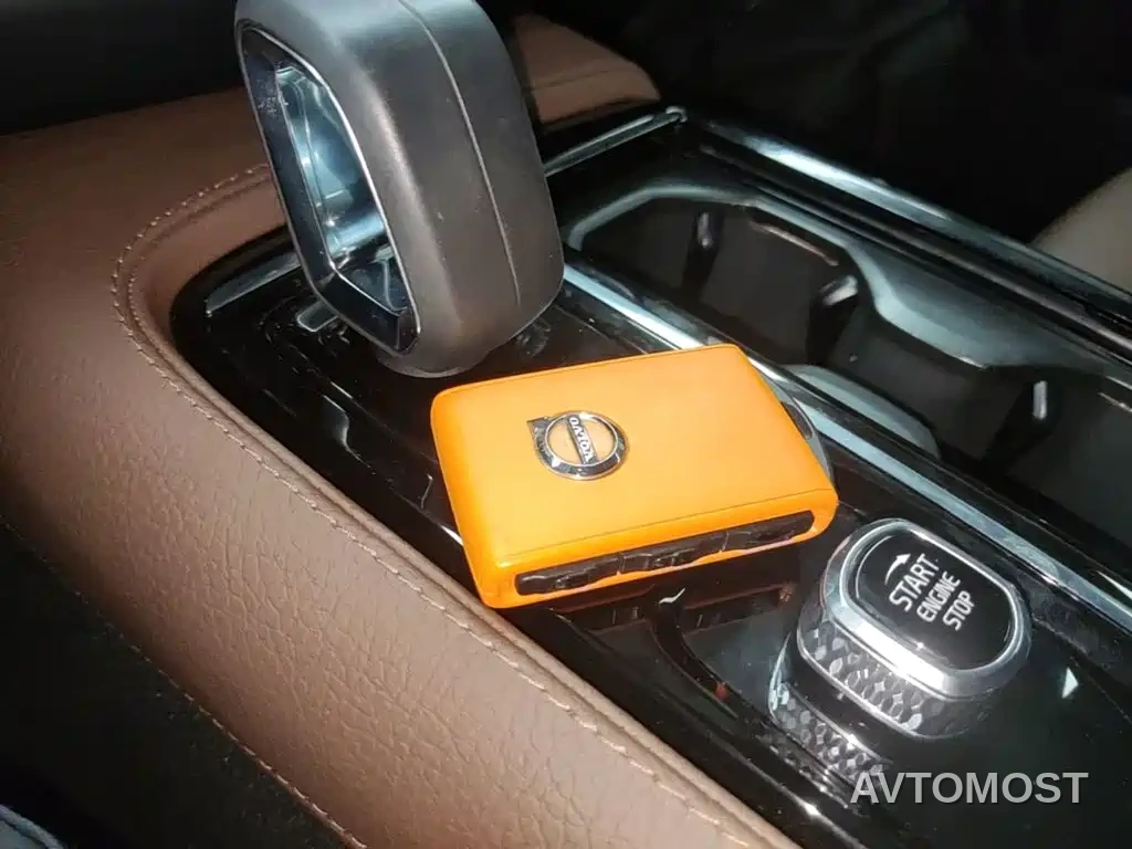 Volvo S60 Plug-in Hybrid 2022 T8 E-AWD Hybrid Intelligent Luxury Edition — фото 9