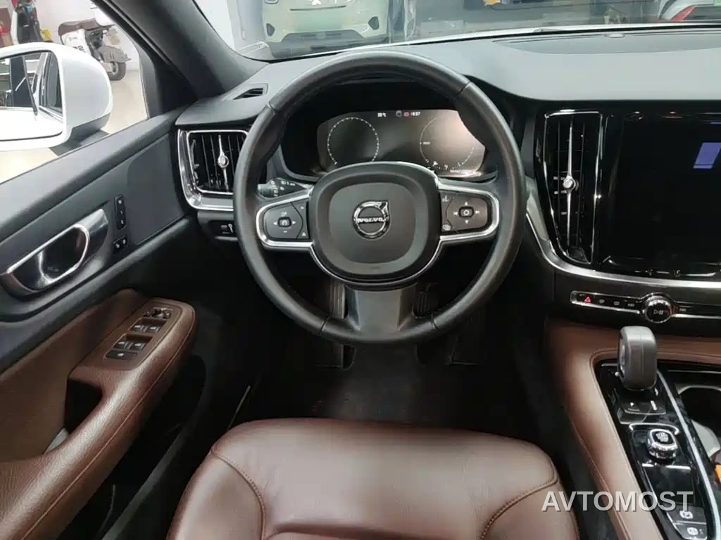 Volvo S60 Plug-in Hybrid 2022 T8 E-AWD Hybrid Intelligent Luxury Edition — фото 11