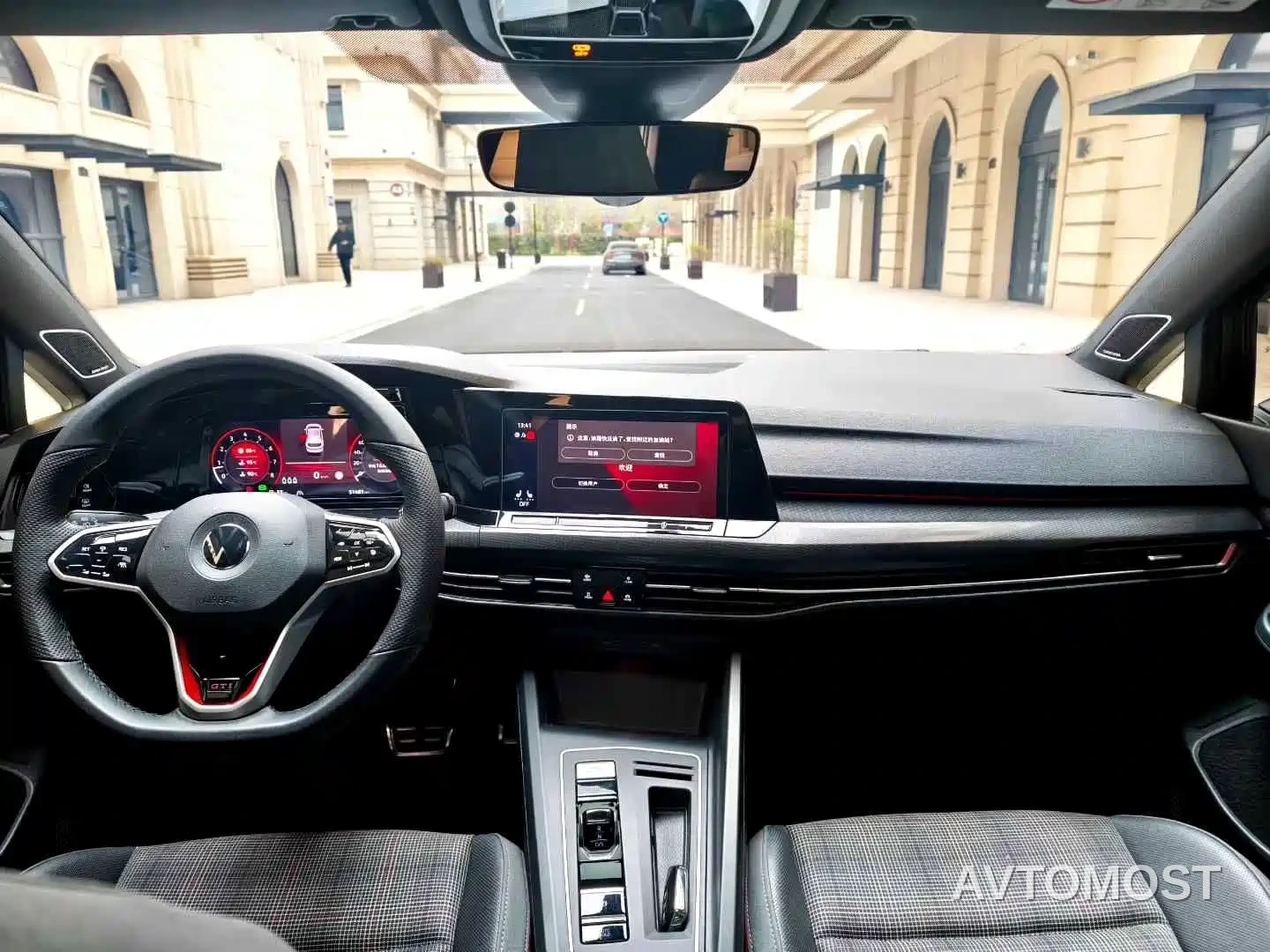 Volkswagen Golf GTI 2023 380TSI DSG GTI — фото 5