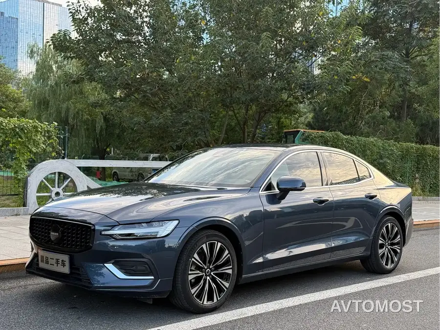 Volvo S60 2023 B4 Smart Vision Luxury Edition