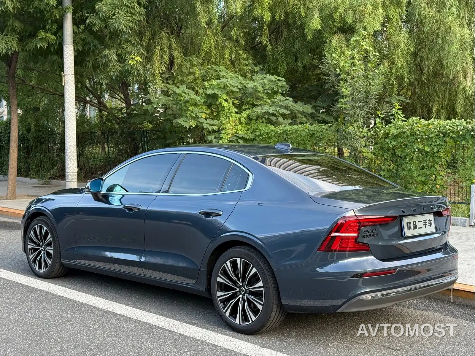 Volvo S60 2023 B4 Smart Vision Luxury Edition — фото 9