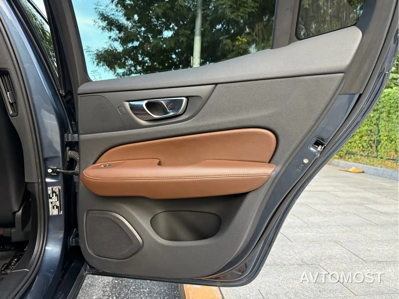 Volvo S60 2023 B4 Smart Vision Luxury Edition — фото 13