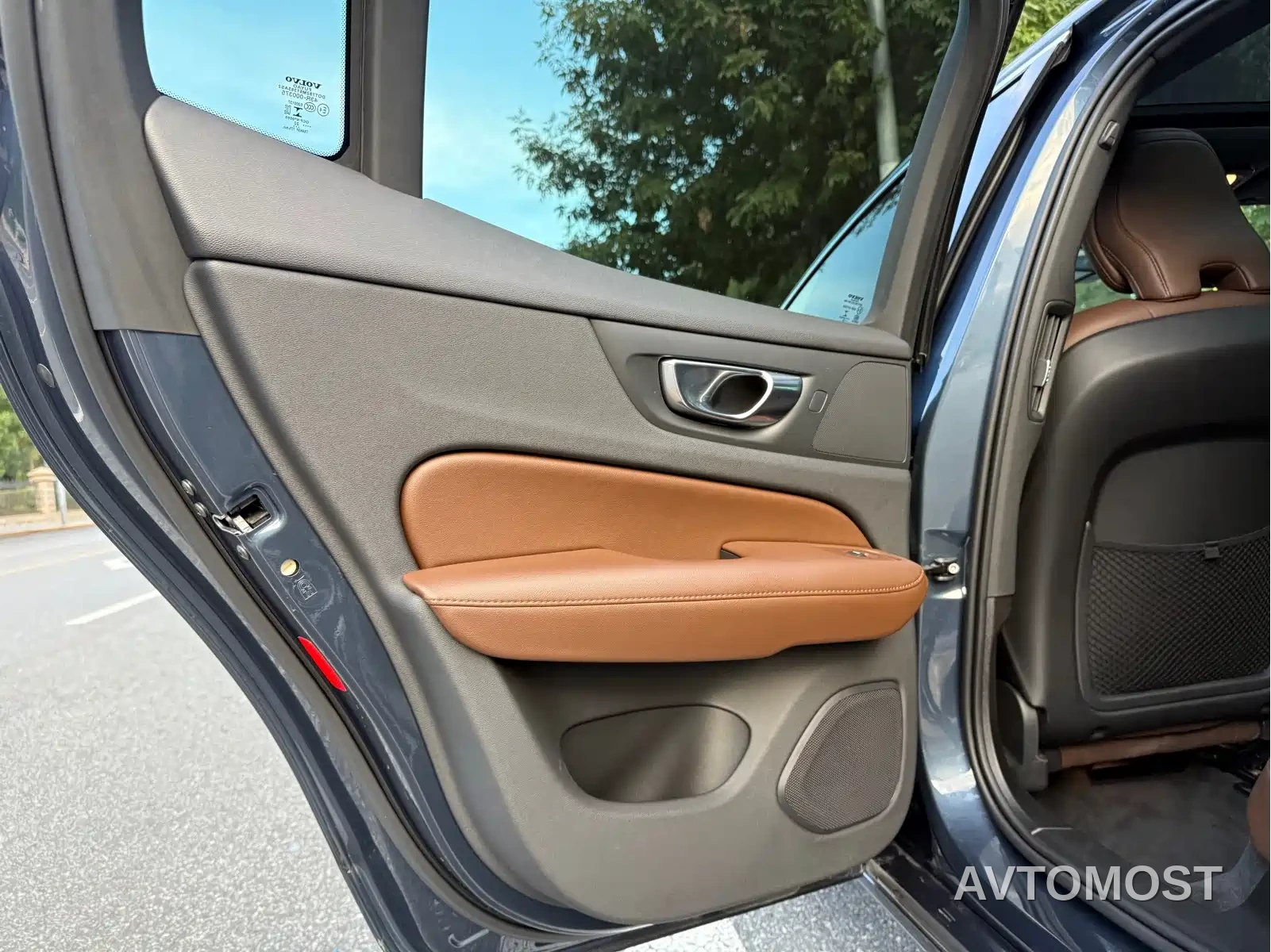 Volvo S60 2023 B4 Smart Vision Luxury Edition — фото 16