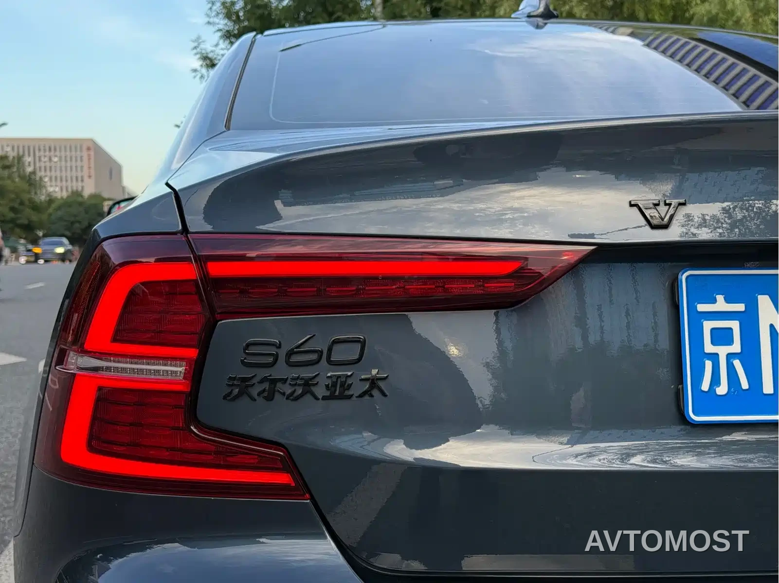 Volvo S60 2023 B4 Smart Vision Luxury Edition — фото 24