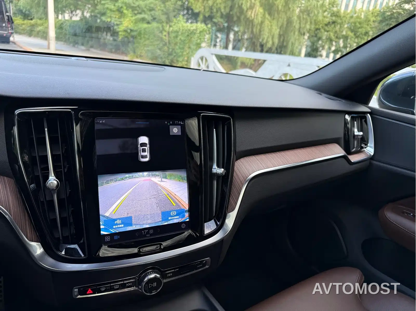 Volvo S60 2023 B4 Smart Vision Luxury Edition — фото 25