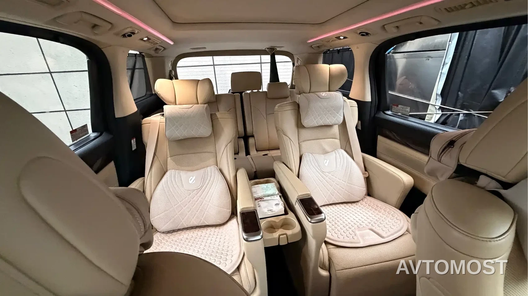 Toyota Alphard 2021 Hybrid 2.5L Premium — фото 3