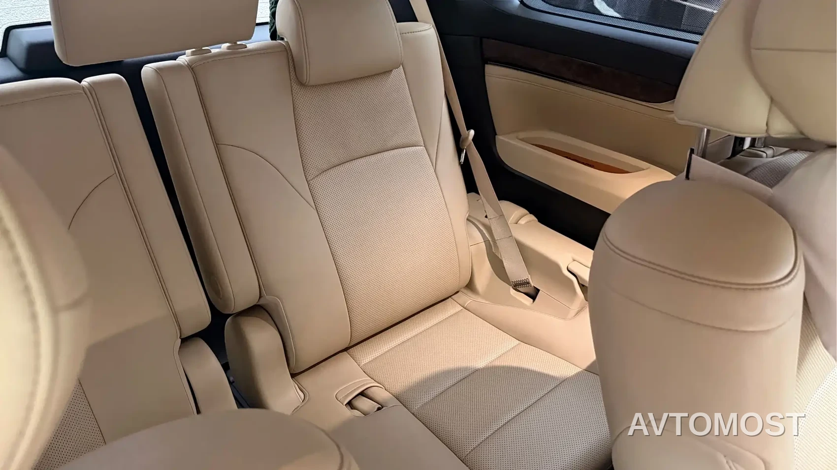 Toyota Alphard 2021 Hybrid 2.5L Premium — фото 8