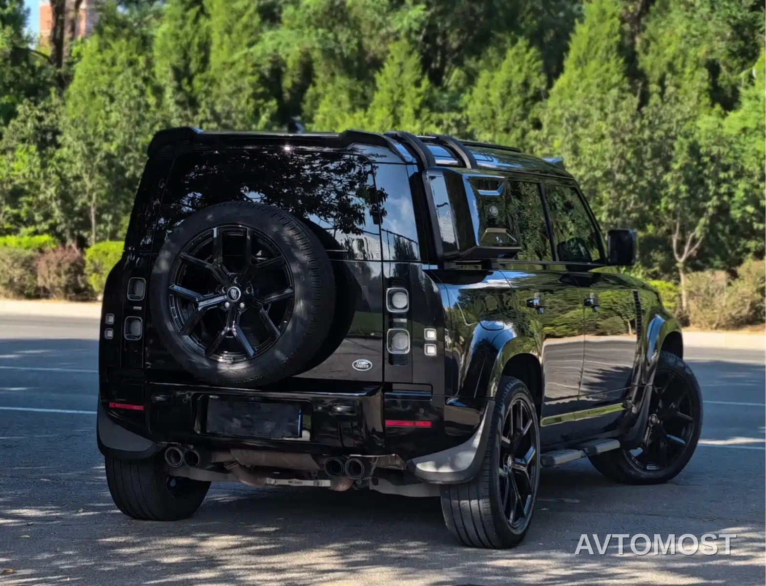 Land Rover Defender 2023 Model 110 3.0T P400 X-DYNAMIC HSE — фото 6