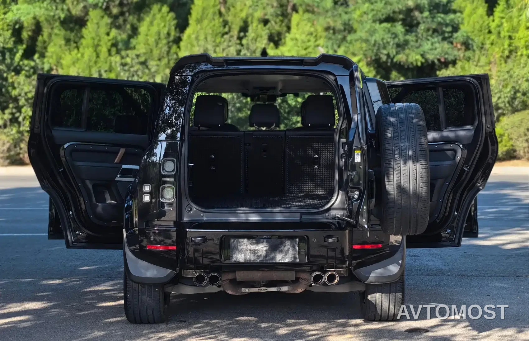 Land Rover Defender 2023 Model 110 3.0T P400 X-DYNAMIC HSE — фото 7
