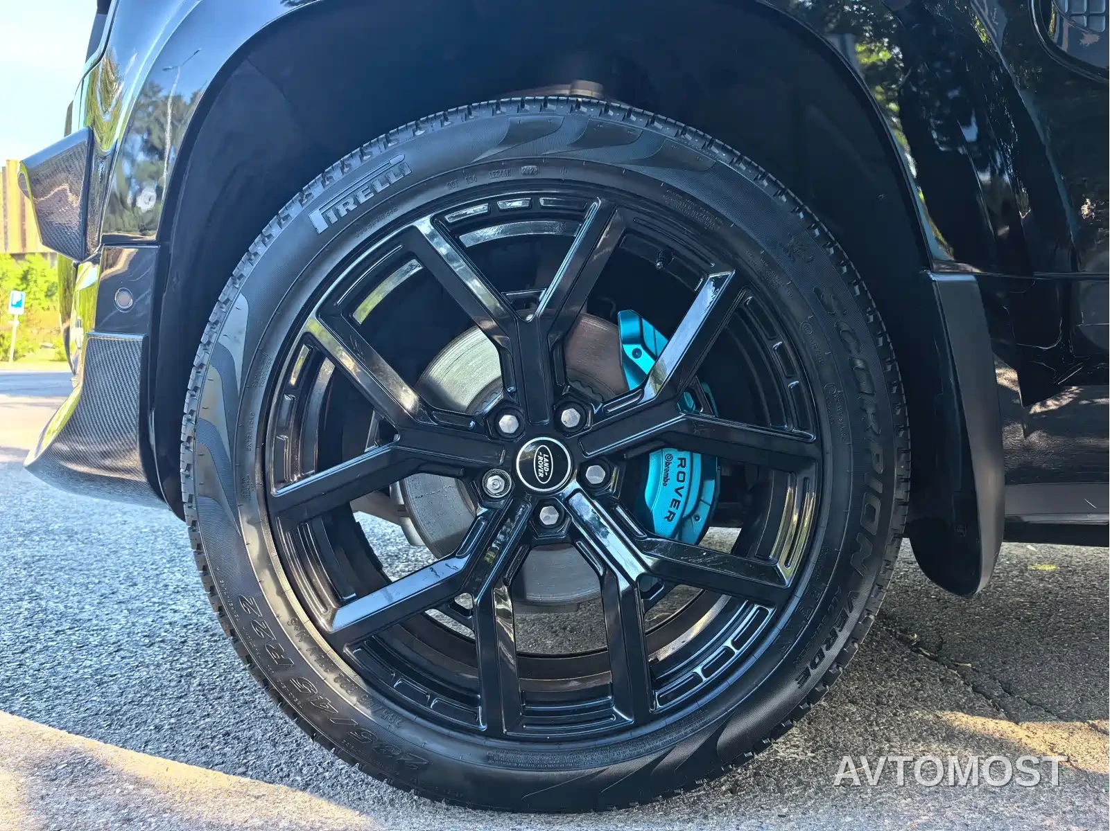 Land Rover Defender 2023 Model 110 3.0T P400 X-DYNAMIC HSE — фото 28