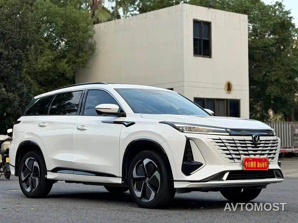 Changan CS75 PLUS iDD 2023 Smart Electric iDD Intelligent Leader Model — фото 1
