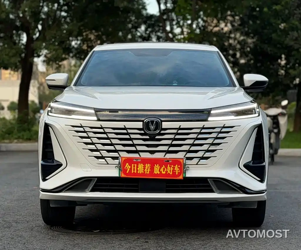 Changan CS75 PLUS iDD 2023 Smart Electric iDD Intelligent Leader Model — фото 2