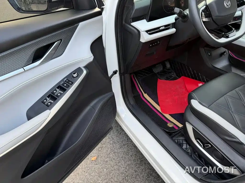 Changan CS75 PLUS iDD 2023 Smart Electric iDD Intelligent Leader Model — фото 17
