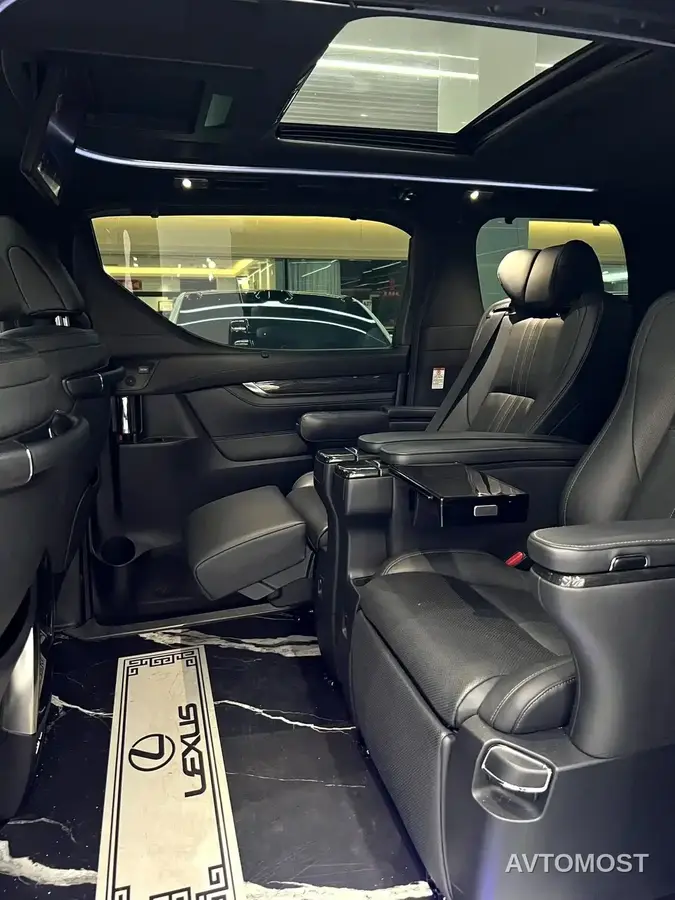 Lexus LM 2020 300h Seven-Seater Elegance Edition