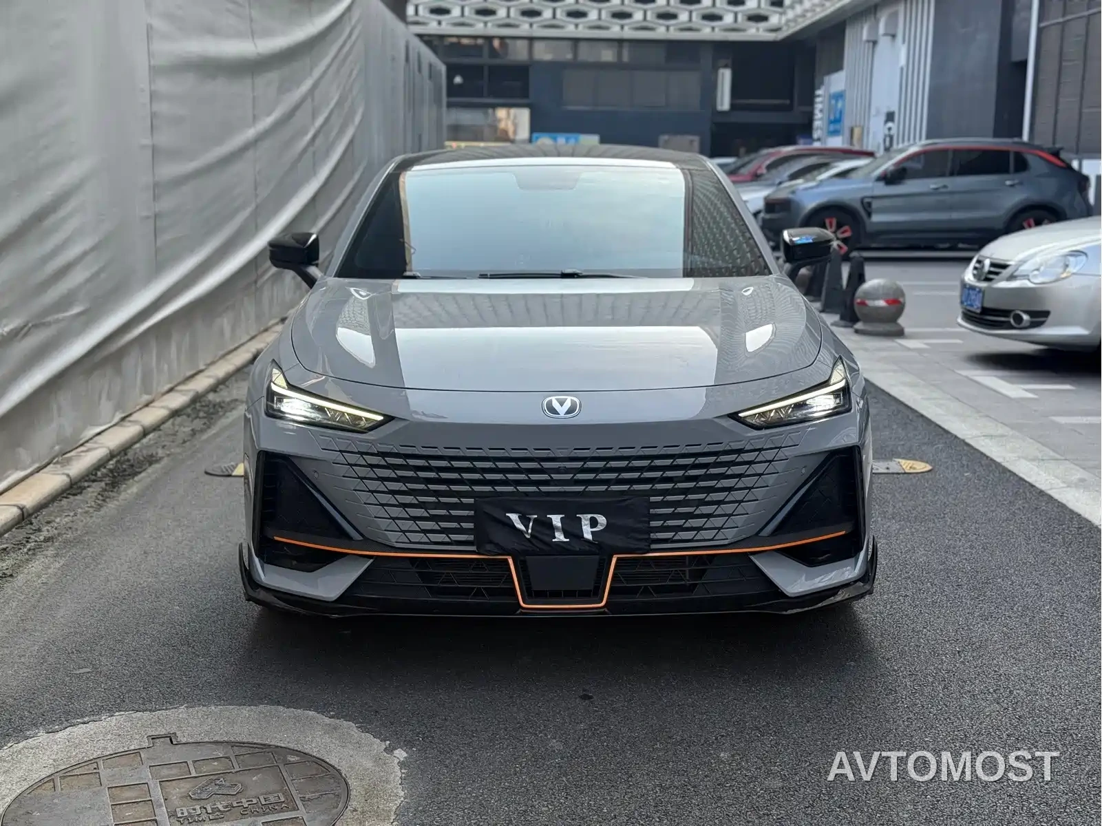 Changan UNI-V 2022 1.5T Sport Edition — фото 2