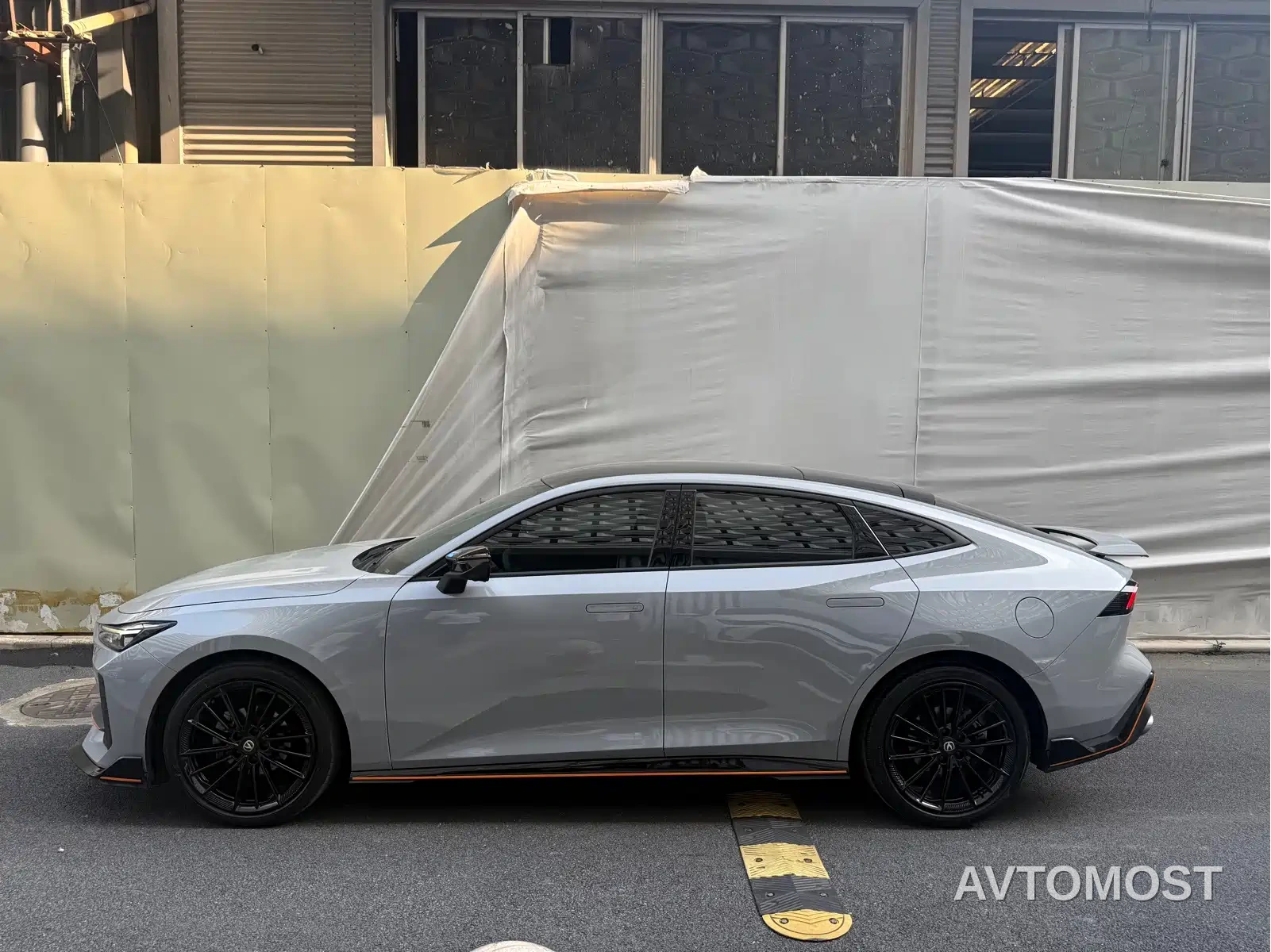 Changan UNI-V 2022 1.5T Sport Edition — фото 3