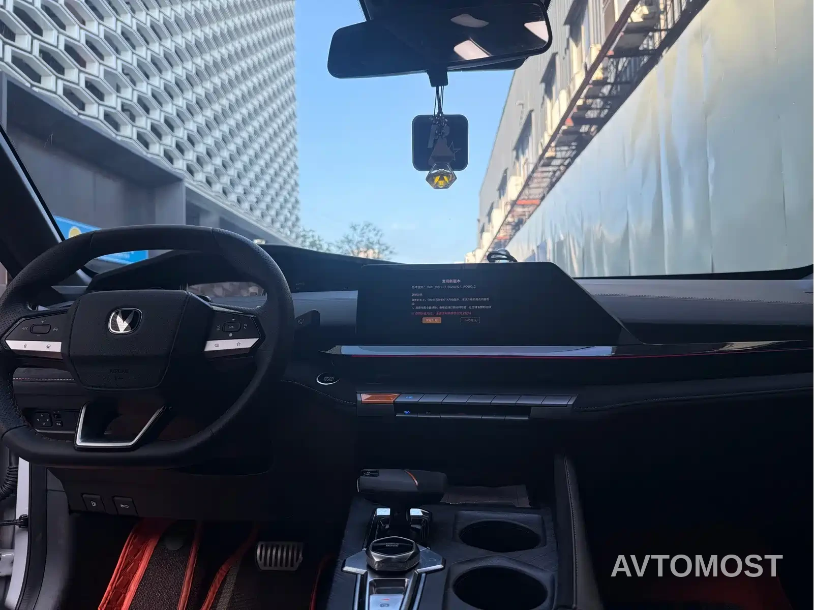 Changan UNI-V 2022 1.5T Sport Edition — фото 4